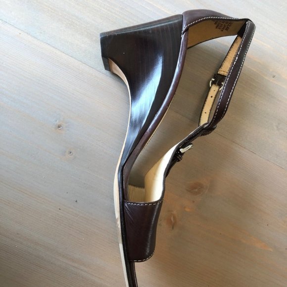 Circa Joan & David Brown T-Strao Sandal - Picture 9 of 13